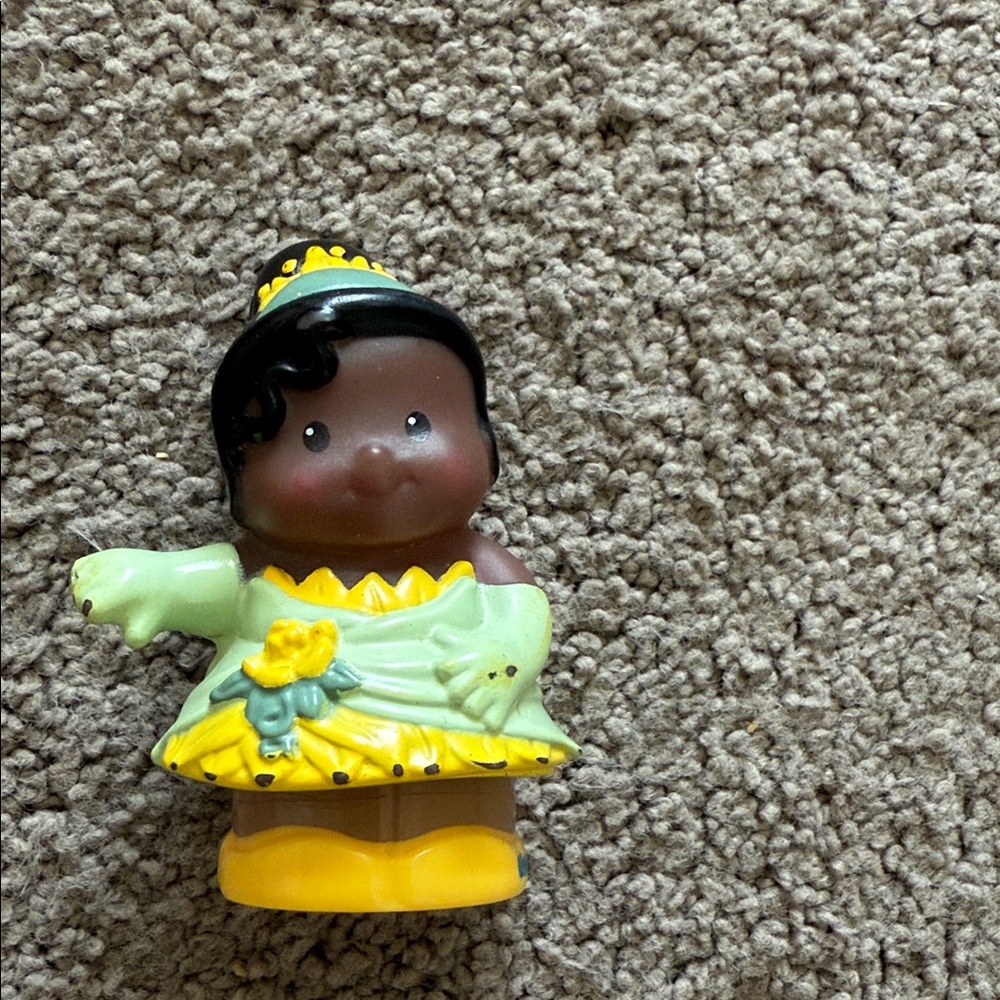 Colorful Princess Mini Doll Set - Picture 2 of 16
